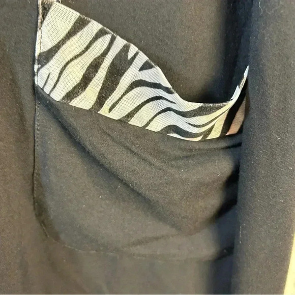 Gardy Womens Size XXL Tunic Top Shark-bite Hem Zebra Print Trim Lagenlook Pocket - Picture 4 of 8